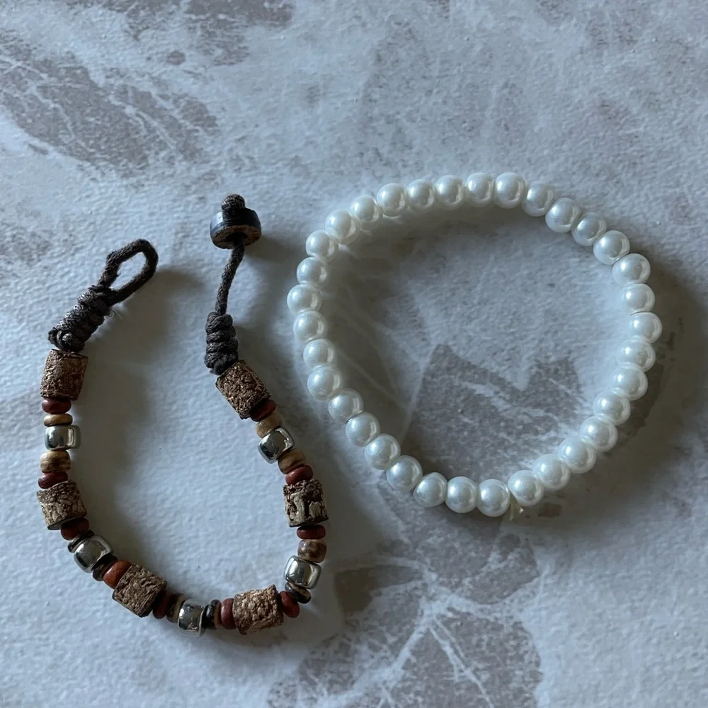 Acrylic white pearl stretchy, Wooden beads with button clasp - 2 strands